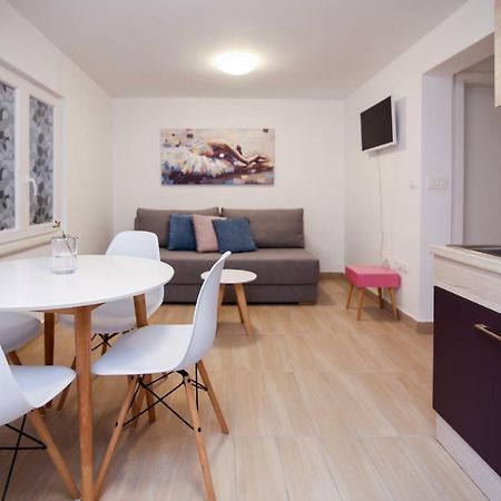 ビオグラード・ナ・モルApartman L&Aアパートメント エクステリア 写真