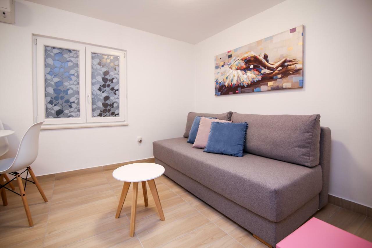 ビオグラード・ナ・モルApartman L&Aアパートメント エクステリア 写真
