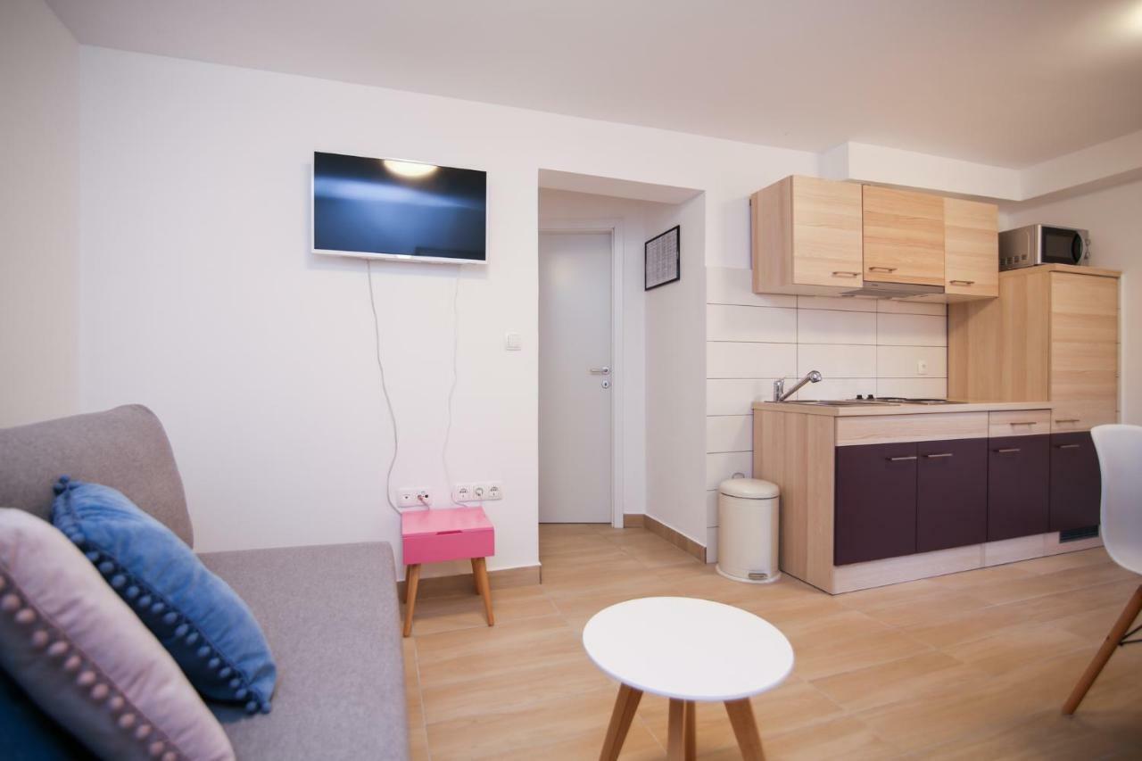ビオグラード・ナ・モルApartman L&Aアパートメント エクステリア 写真